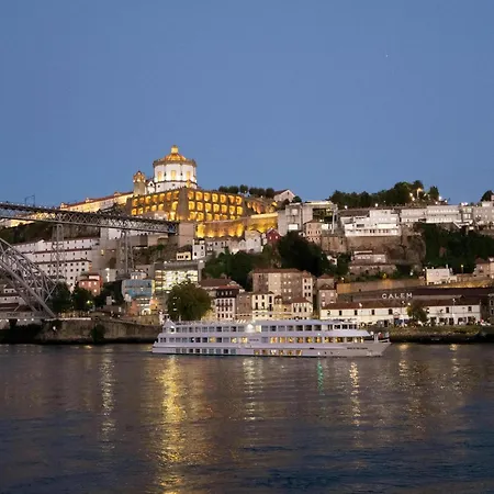 Near Ribeira Do 아파트 *