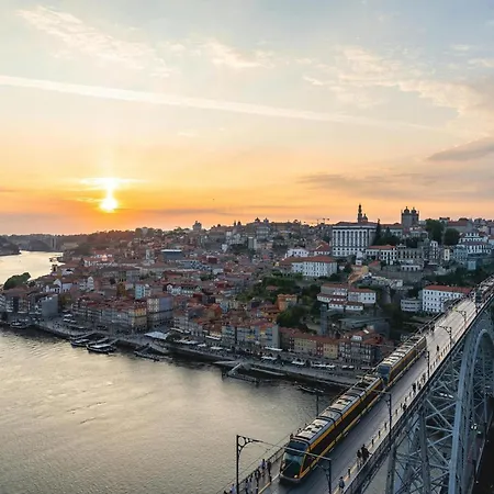 Near Ribeira Do Apartman Porto