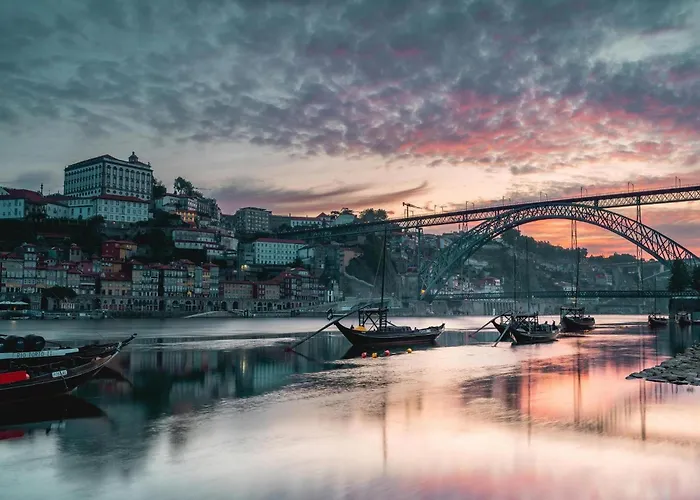 Near Ribeira Do * Oporto