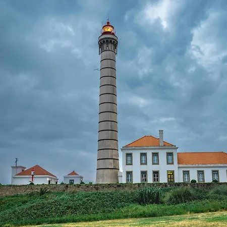 Near Ribeira Do Apartament *